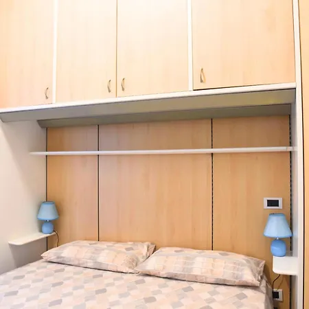 Se204 - Senigallia, Comodo Bilocale Fronte Mare Apartamento